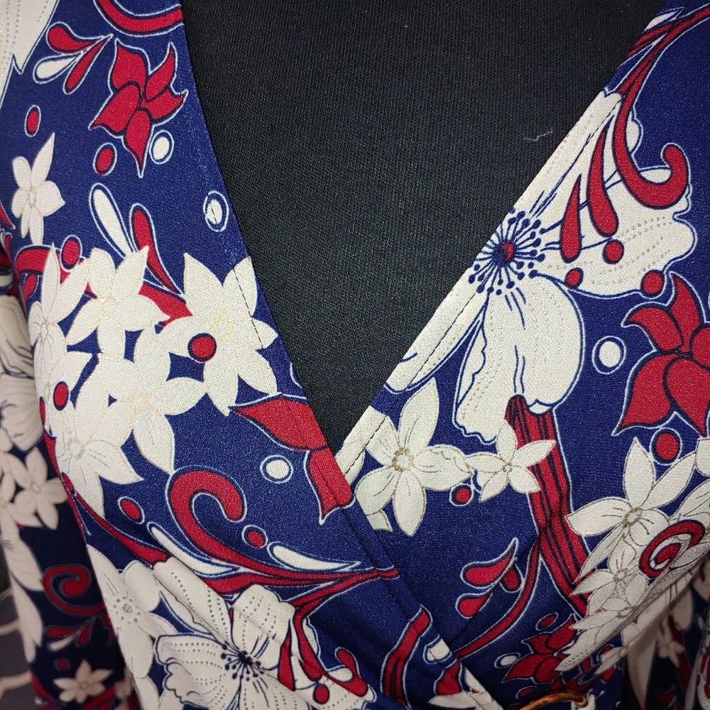 Dress - Picture 3 of 4